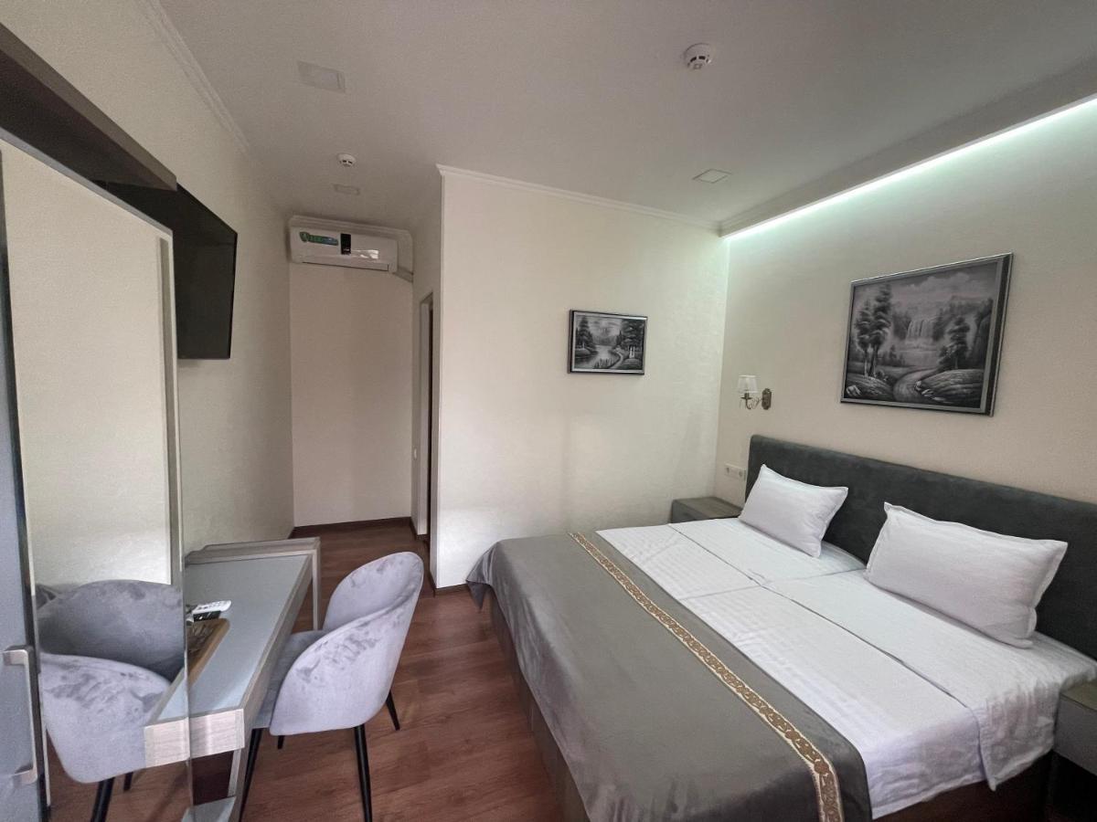 Registon Saroy Hotel Samarkand Exterior foto