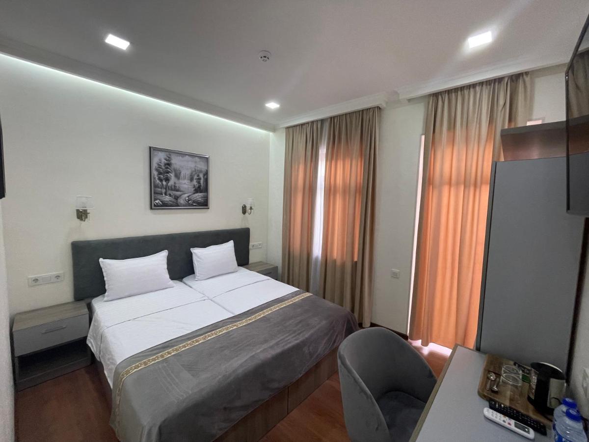 Registon Saroy Hotel Samarkand Exterior foto