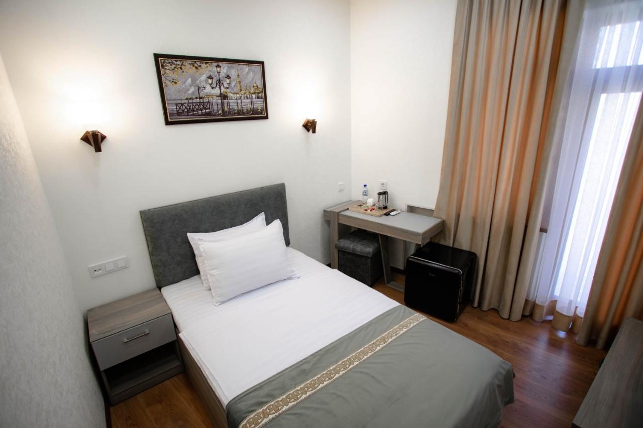 Registon Saroy Hotel Samarkand Exterior foto