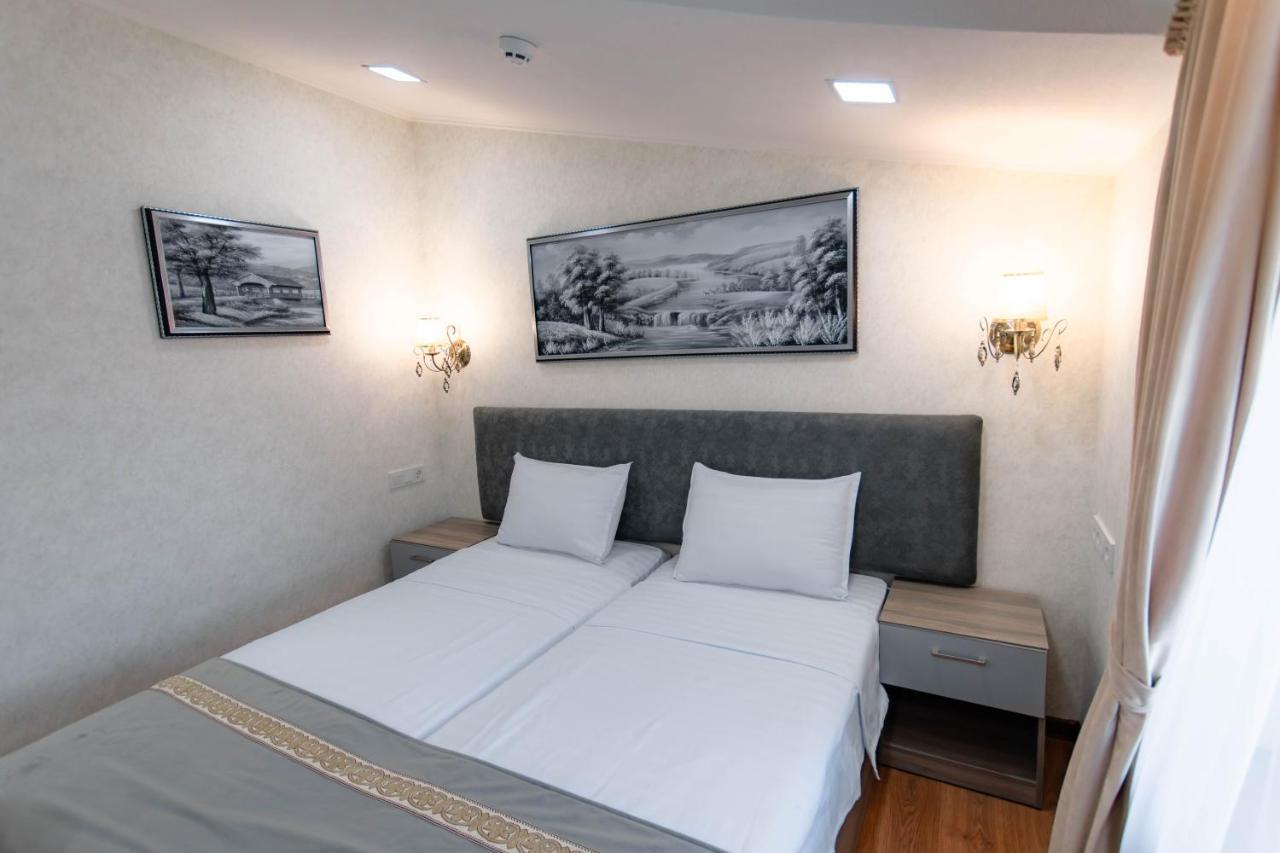 Registon Saroy Hotel Samarkand Exterior foto