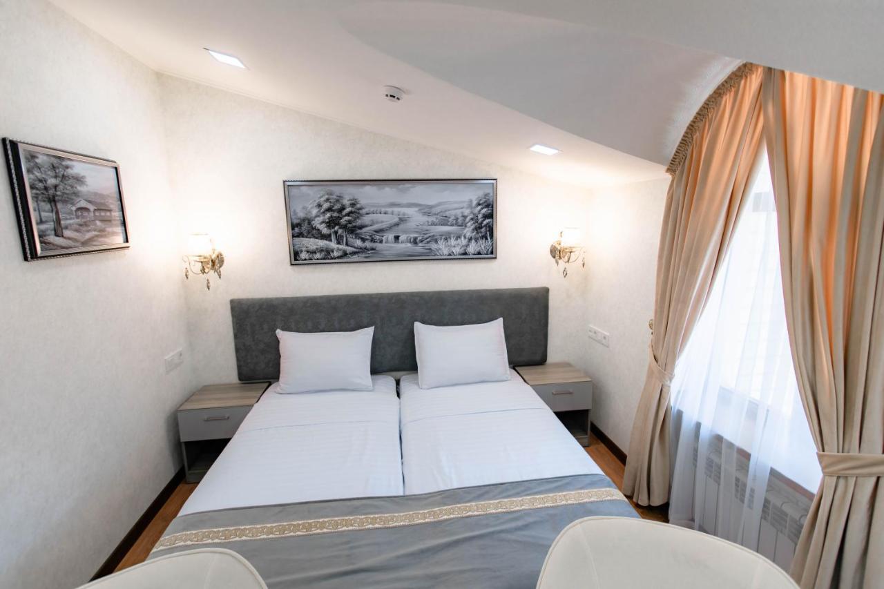 Registon Saroy Hotel Samarkand Exterior foto